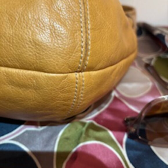 Vintage Coach Ergo Leather Pleated Hobo Natural - Picture 2 of 10